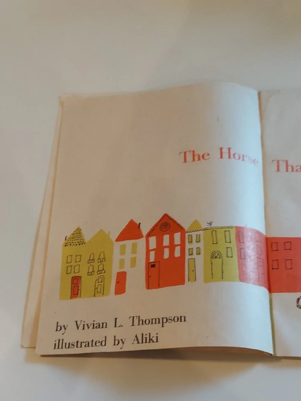 The Horse That Liked Sandwiches - Vivian L. Thompson